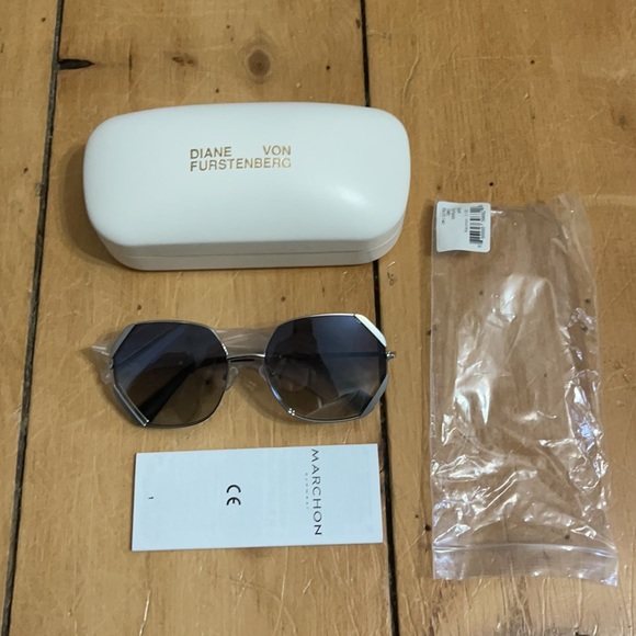 Diane Von Furstenberg sunglasses - Picture 2 of 5